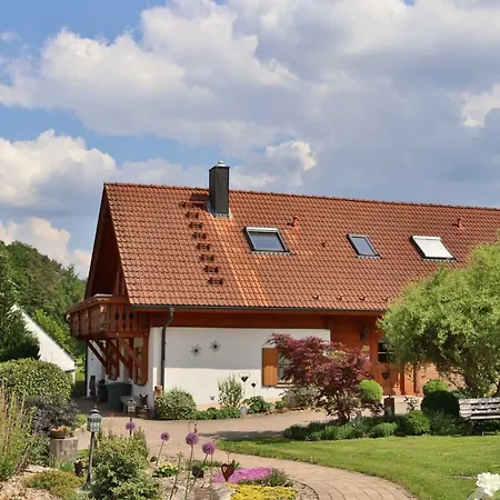 Heumanns Blockhaeuser Am Wald * Pottenstein